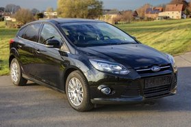 Ford Focus 1.6 EcoBoost Titanium 182PS Neufahrzeug aus Gewinn