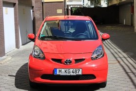 Totoyat Aygo Cool in rot