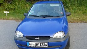 Blaue Opel Corsa 12V (ECO), 54 PS