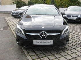 Mercedes-Benz CLA 180 Coupe*Navi*Automatik*Xenon*Parktronic Ur