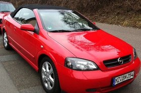 Opel Astra G 2,2DTI Bertone rot-schwarz