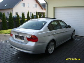 BMW 320 d Klimaautomatik+Xenon+Sitzh.+PDC+Navi+Schiebedach