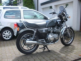 Schöne XJ 550